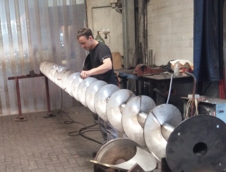 Reparatur von Mähdrescherschnecken - Mähdrescherschnecken